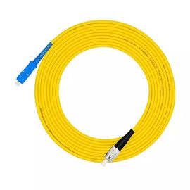 Patchcord światłowodowy FC UPC do SC UPC Simplex 3,0 mm z PCW, przewód połączeniowy z włóknem rozruchowym