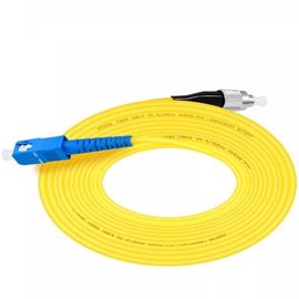 Patchcord światłowodowy FC UPC do SC UPC Simplex 3,0 mm z PCW, przewód połączeniowy z włóknem rozruchowym