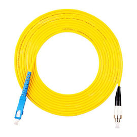 Patchcord światłowodowy FC UPC do SC UPC Simplex 3,0 mm z PCW, przewód połączeniowy z włóknem rozruchowym